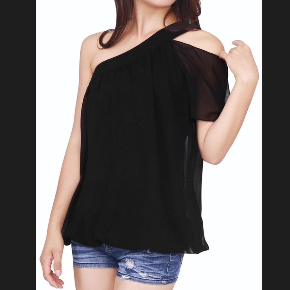 Asymmetric neckline one shoulder top